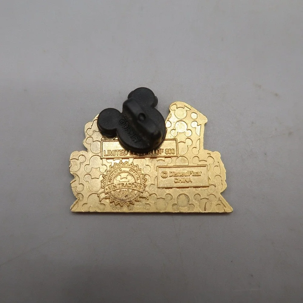 Disney Pixar Cars Luigi Tire Rotation & Magic Kingdom Castle  Trading Pins lot